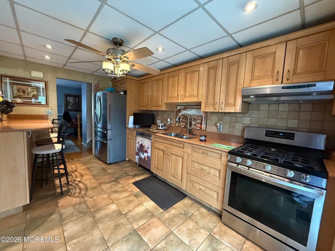Howell Township, New Jersey, United States 2 - 17709313