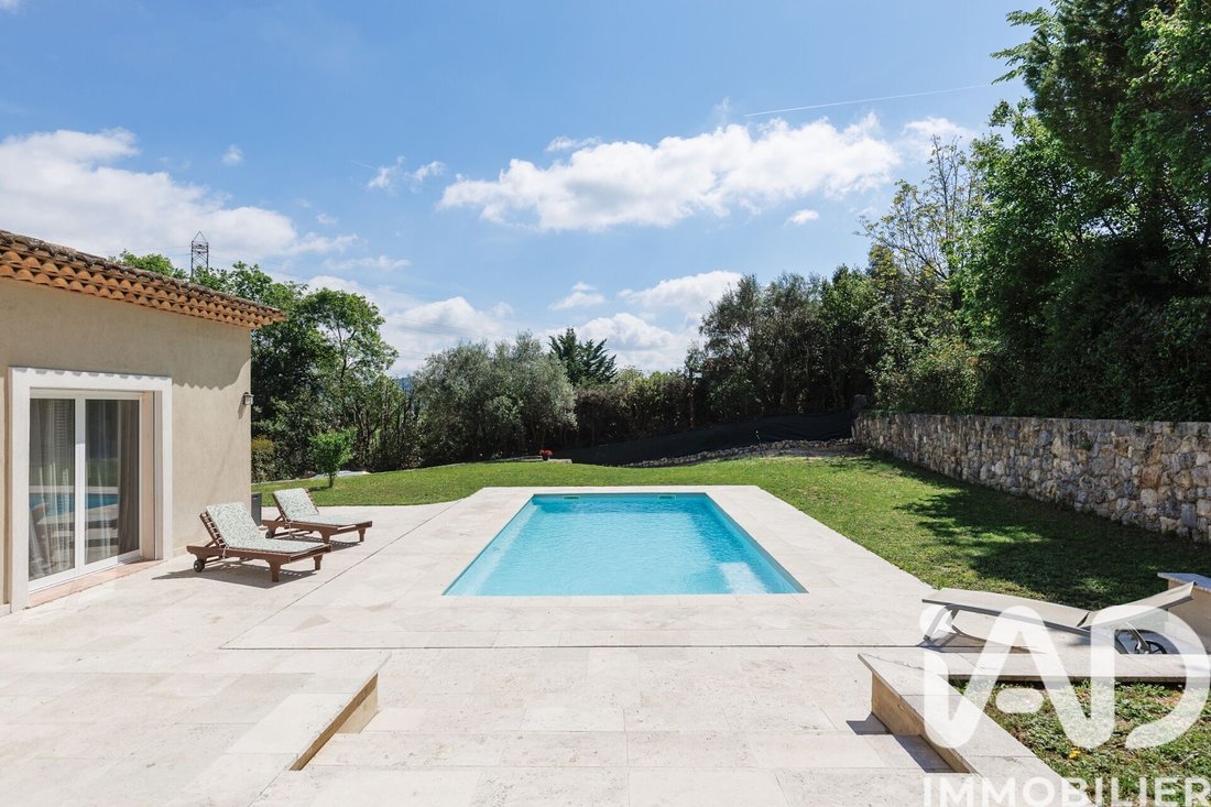 House in Grasse, Provence-Alpes-Côte d'Azur, France 1 - 15888757