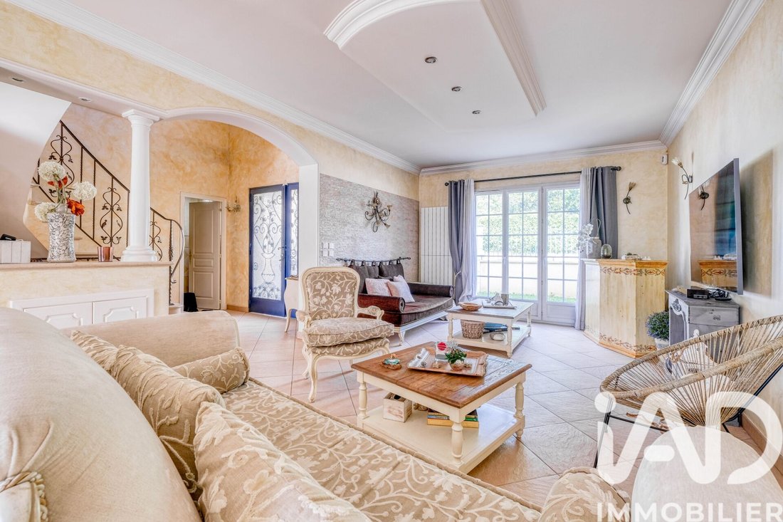 House in Ormesson-sur-Marne, Ile-de-France, France 1 - 17746256