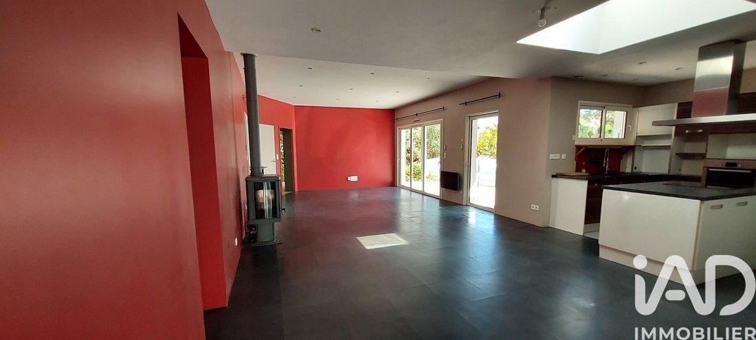 House in Saint-Rogatien, Nouvelle-Aquitaine, France 1 - 17746306