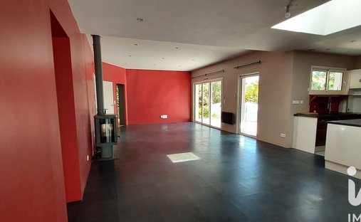 House in Saint-Rogatien, Nouvelle-Aquitaine, France 1