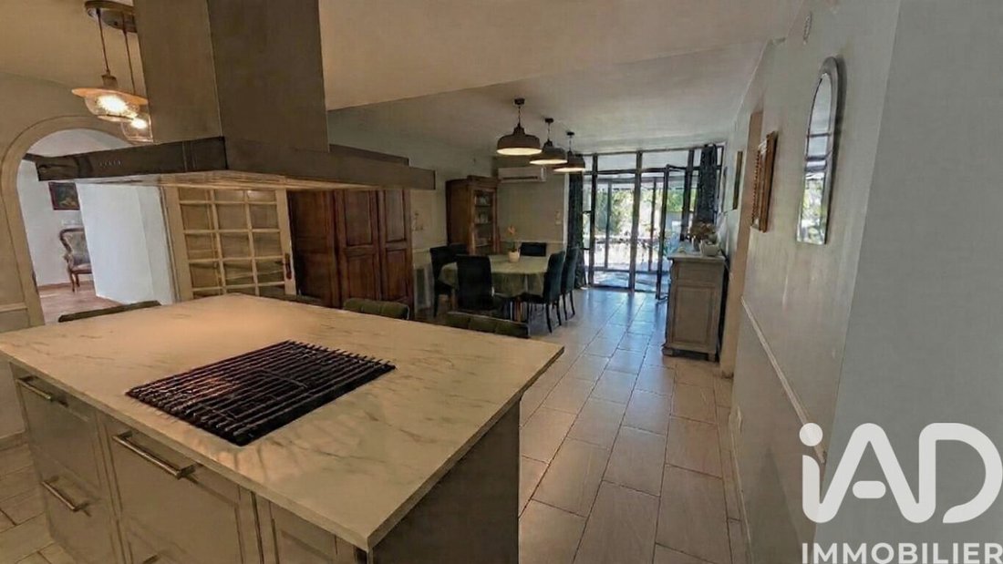 House in Velorgues-Petit Palais, L'Isle-sur-la-Sorgue, France 4 - 17746111