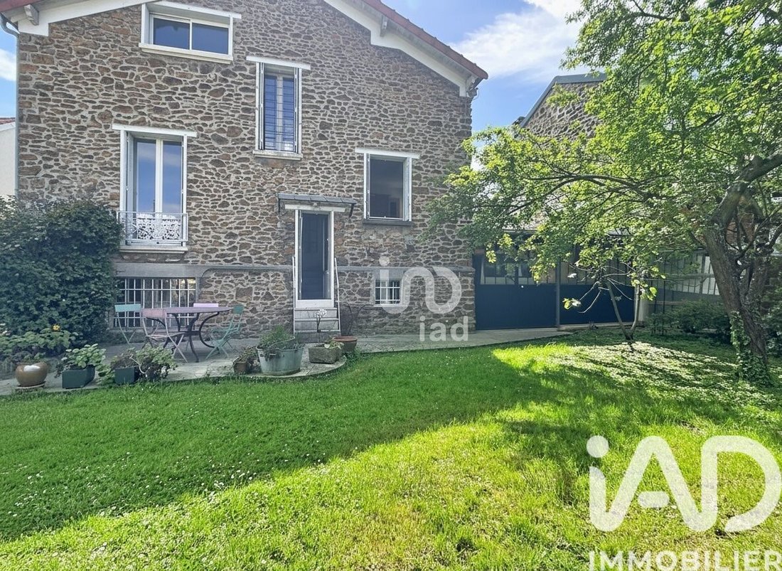 House in Fontenay-sous-Bois, Ile-de-France, France 2 - 17746226