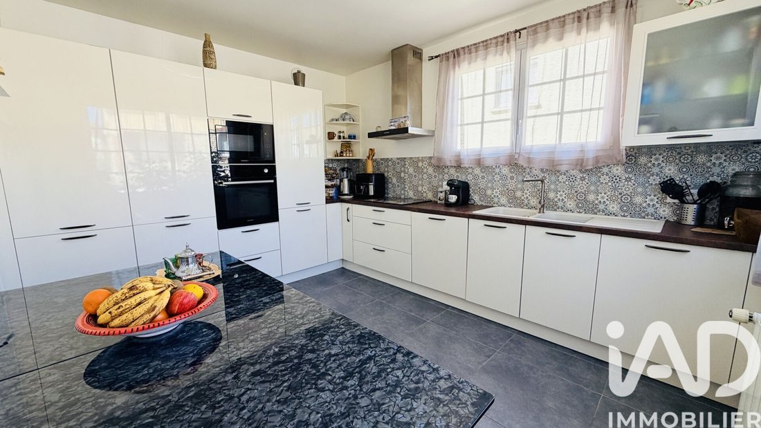 House in Varennes-Jarcy, Ile-de-France, France 1 - 17746314