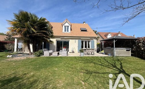 House in Rubelles, Ile-de-France, France 1