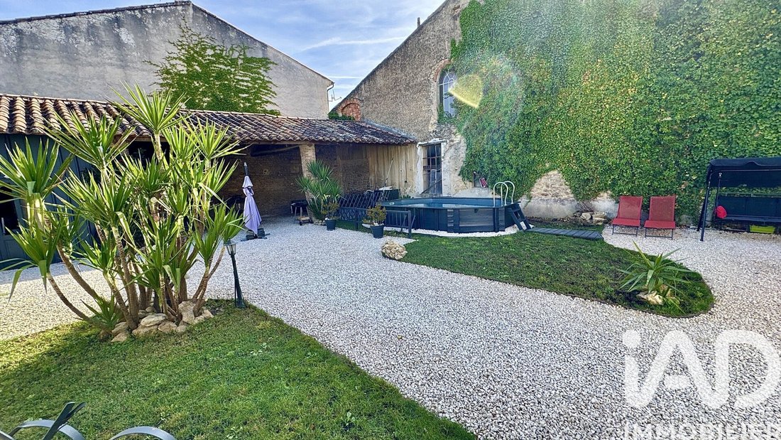 House in Sainte-Cécile-les-Vignes, Provence-Alpes-Côte d'Azur, France 5 - 17659729