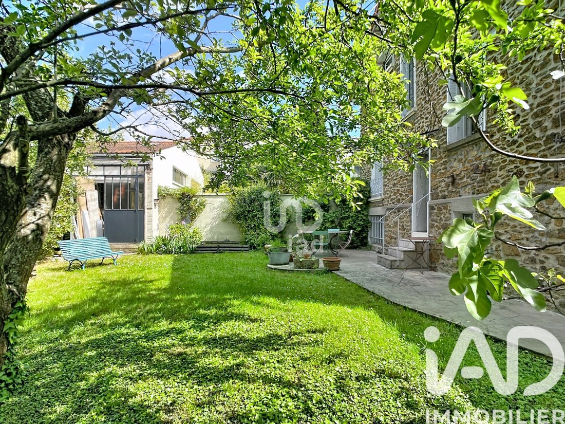 House in Fontenay-sous-Bois, Ile-de-France, France 1 - 17746226