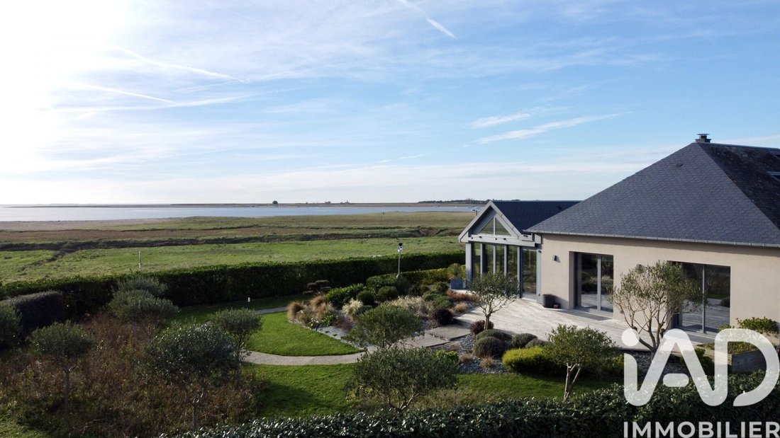 House in Regneville-sur-Mer, Normandy, France 1 - 17743303