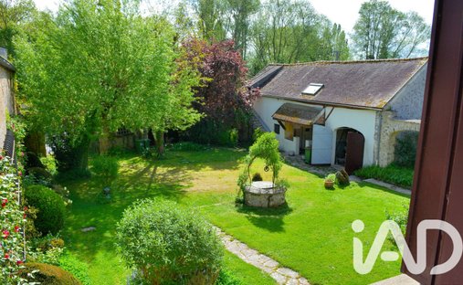 House in Vicq, Ile-de-France, France 1