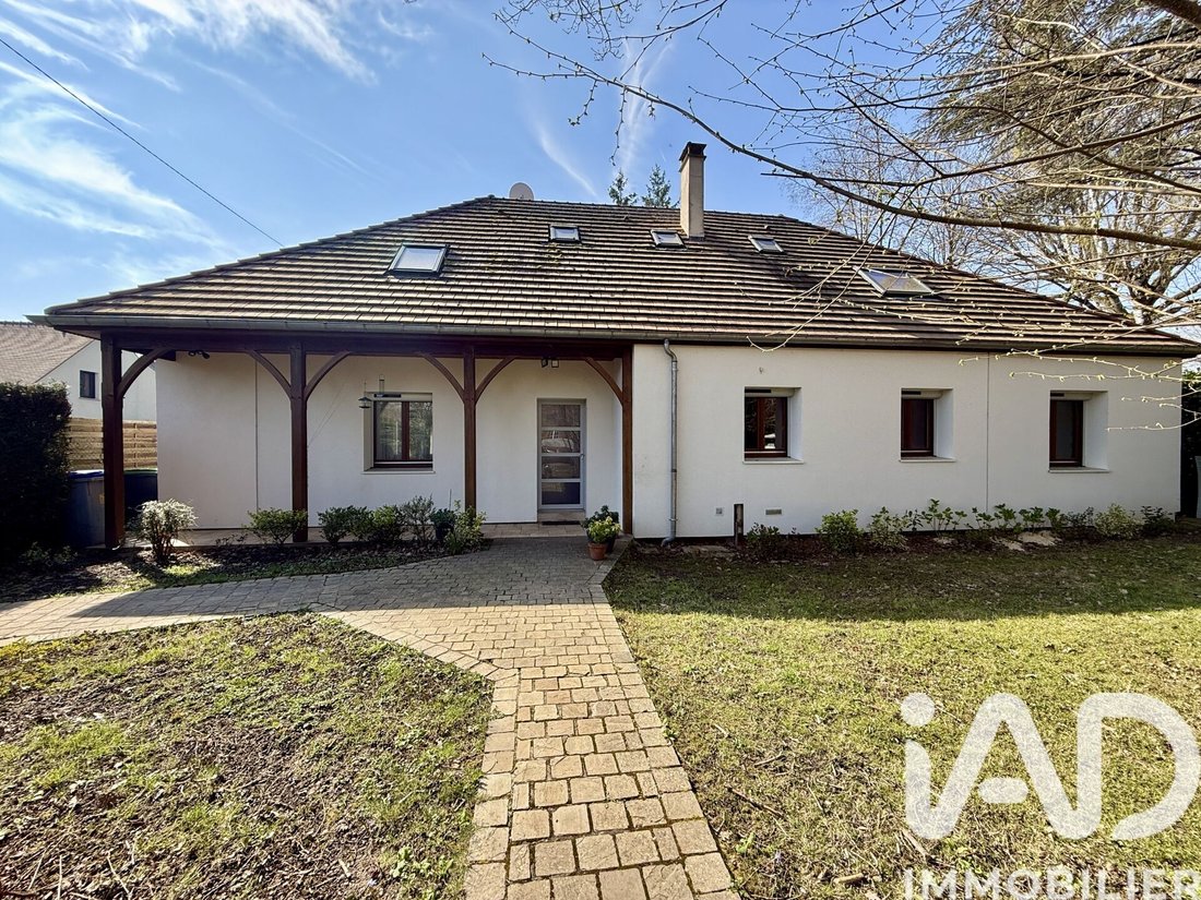 House in Levis-Saint-Nom, Ile-de-France, France 2 - 17746421