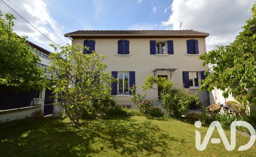 House in Adamville, Saint-Maur-des-Fossés, France 1