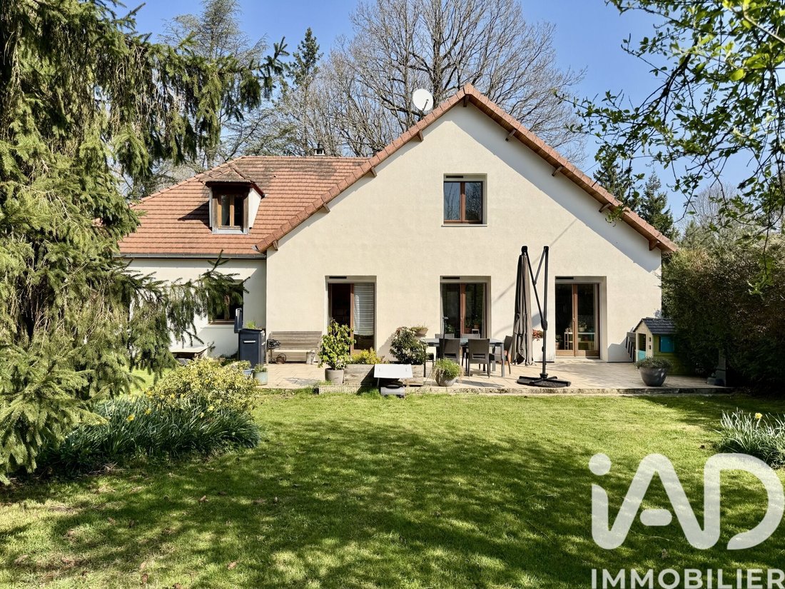 House in Levis-Saint-Nom, Ile-de-France, France 1 - 17746421