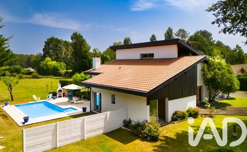 House in Saint-Vincent-de-Paul, Nouvelle-Aquitaine, France 1