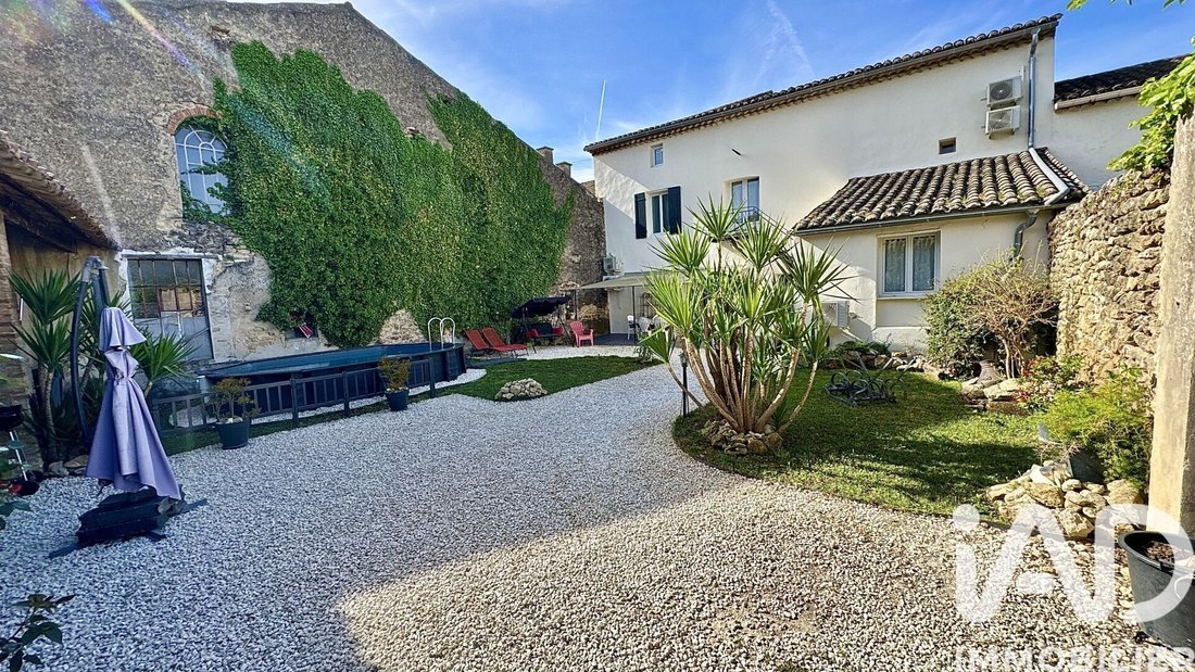 House in Sainte-Cécile-les-Vignes, Provence-Alpes-Côte d'Azur, France 2 - 17659729