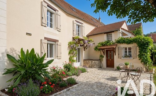 House in Villiers-sur-Morin, Ile-de-France, France 1