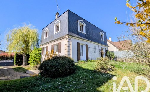 House in La Cerisaie, Eaubonne, France 1