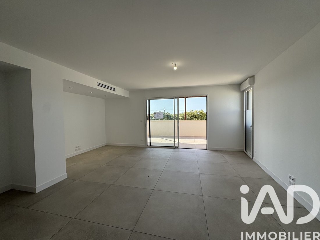 Apartment in Sud, Castries, France 3 - 15871673