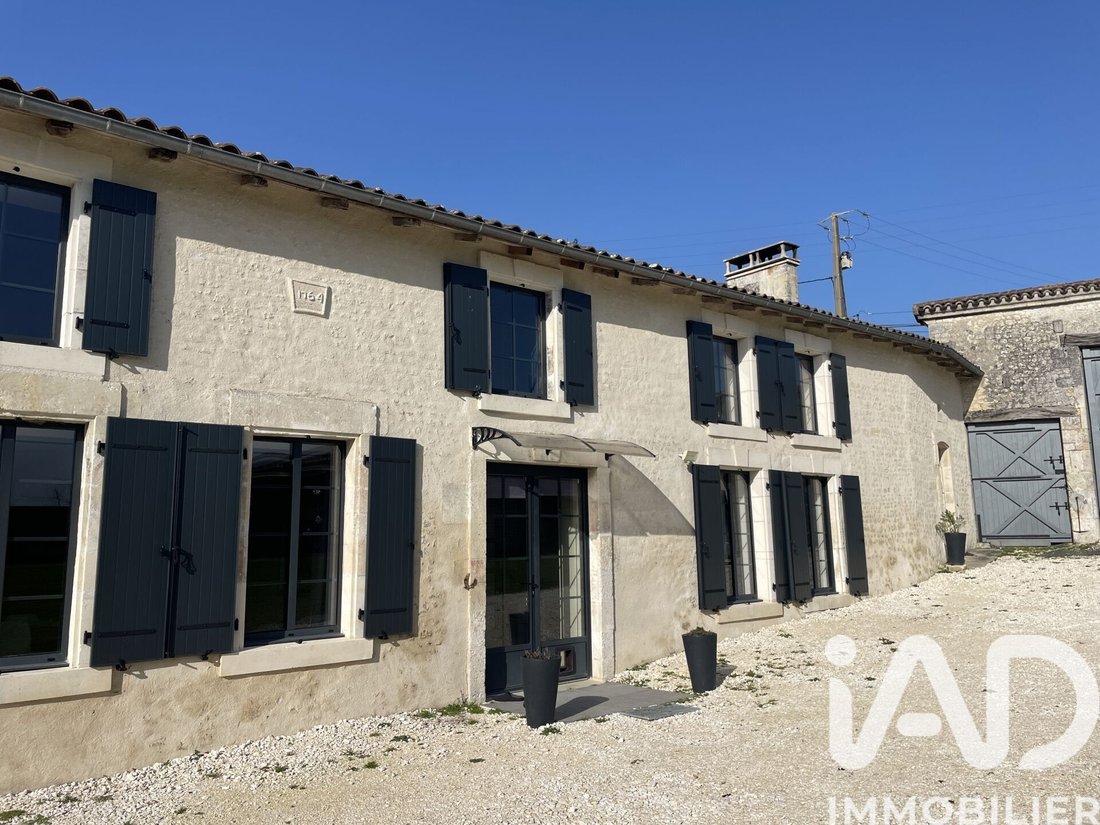 House in Challignac, Nouvelle-Aquitaine, France 2 - 17746012