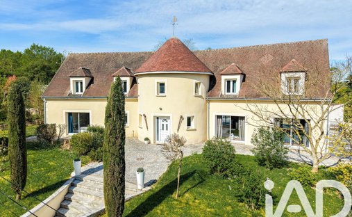 House in Centre Est, Provins, France 1
