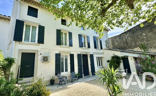 House in Sainte-Cécile-les-Vignes, Provence-Alpes-Côte d'Azur, France 1