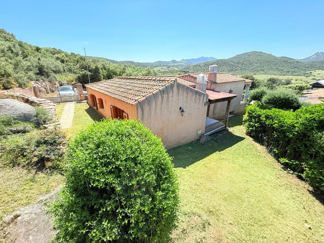Villa in Loiri, Sardinia, Italy 3 - 17742107