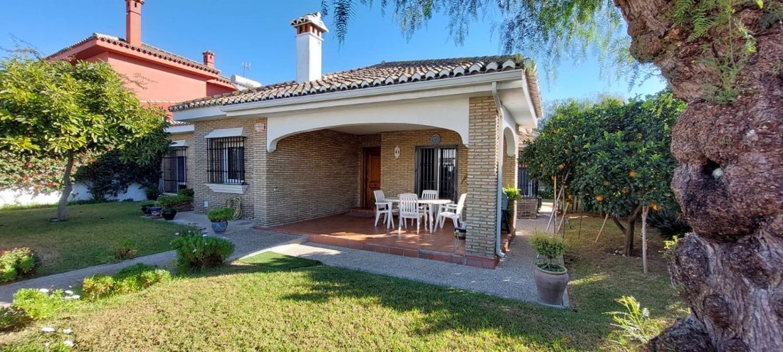 Chalet in El Puerto de Santa María, Andalusia, Spain 1 - 17742354
