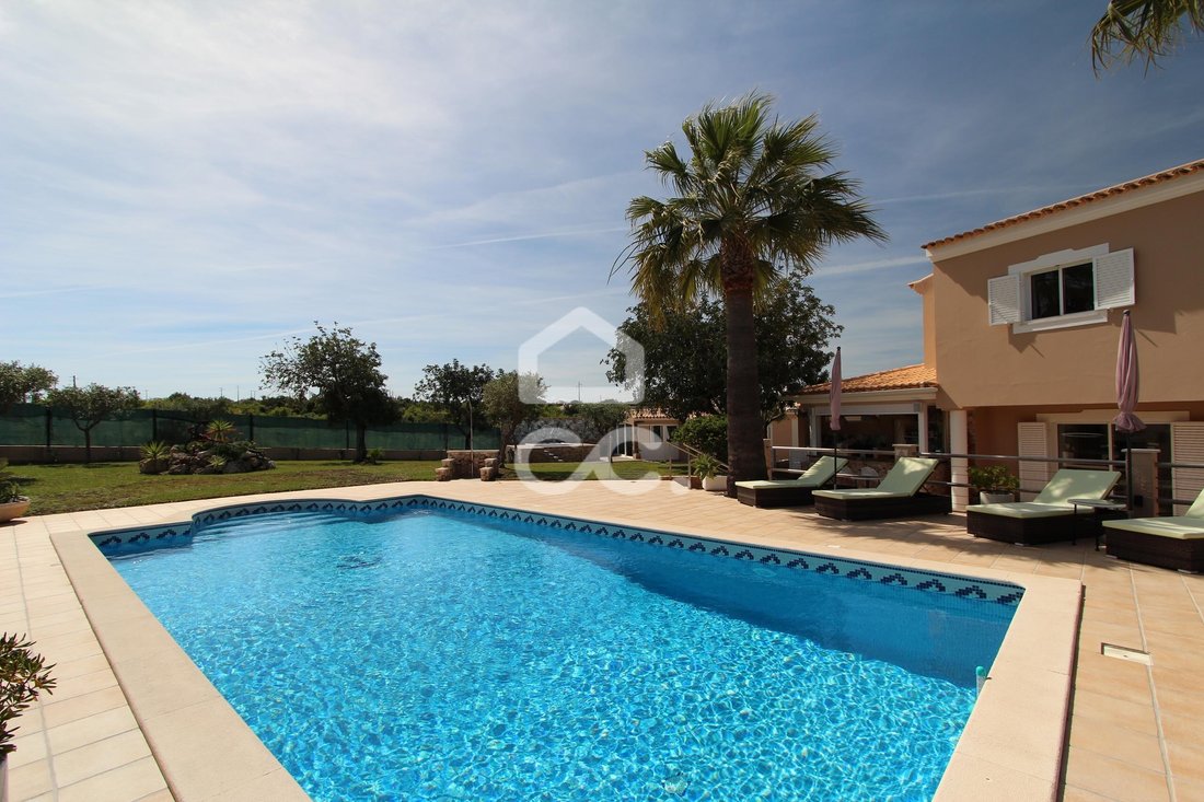 Villa in Armacao de Pera, Algarve, Portugal 1 - 17742407