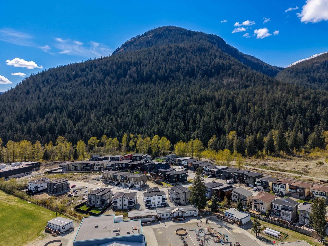 House in Pemberton, British Columbia, Canada 1 - 17749900
