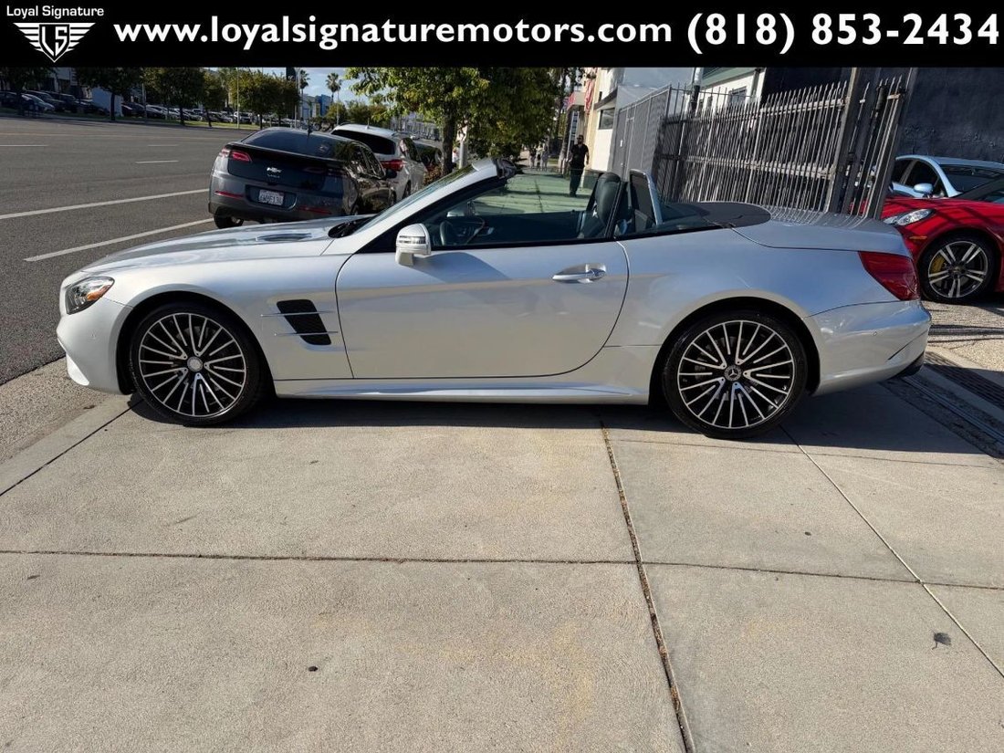 Cabriolet in Van Nuys, CA, United States 4 - 17746043