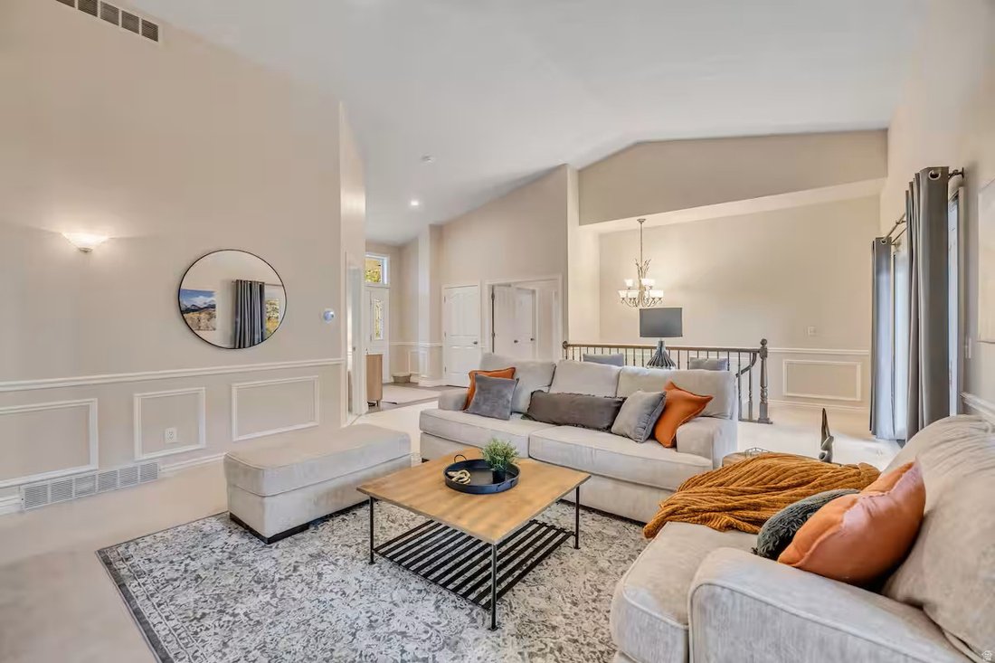 House in Sandy, Utah, United States 2 - 17743505