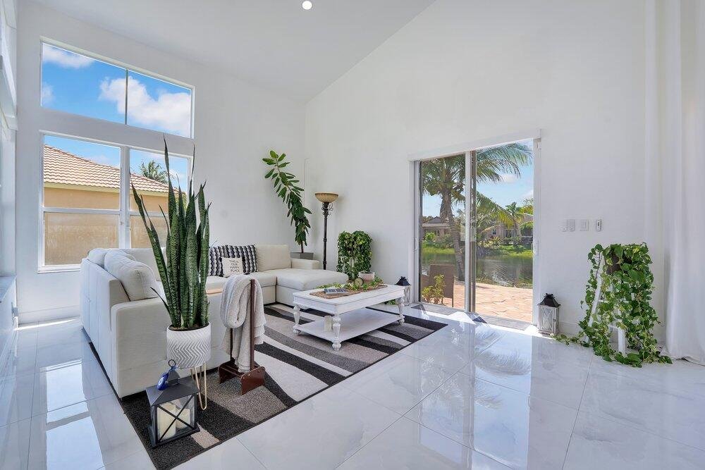 House in Miramar, Florida, United States 3 - 17747955