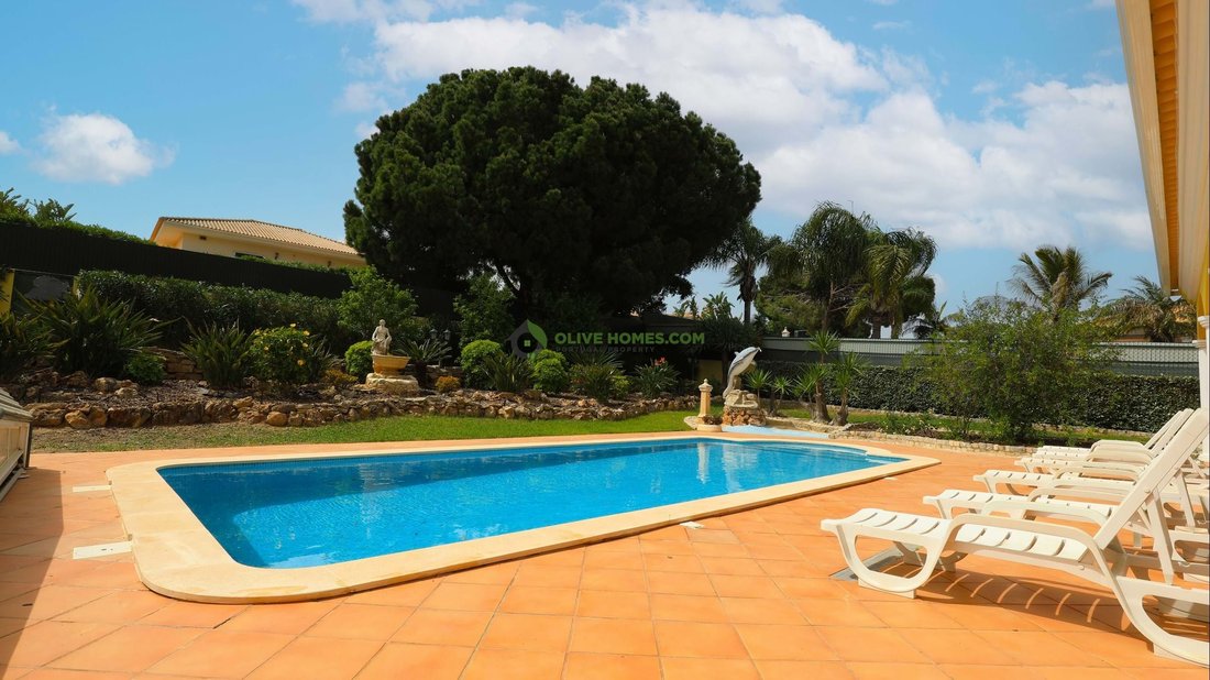 Villa in Quarteira, Algarve, Portugal 2 - 17746179