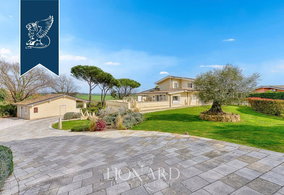 Villa in La Storta - Isola Farnese, Rome, Italy 5 - 17750087