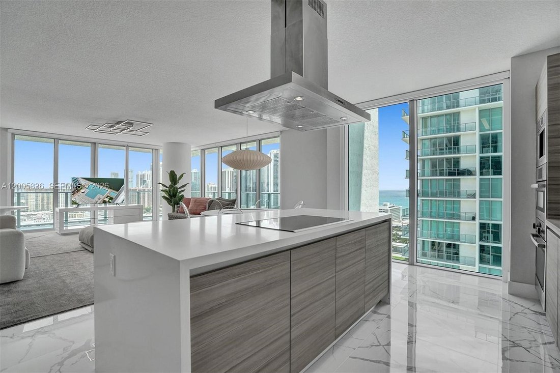 Condo in Sunny Isles Beach, Florida, United States 2 - 17744031