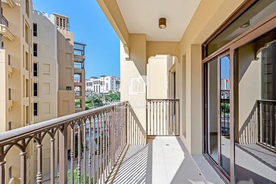 Apartment in Umm Suqeim, Dubai, United Arab Emirates 3 - 17745421