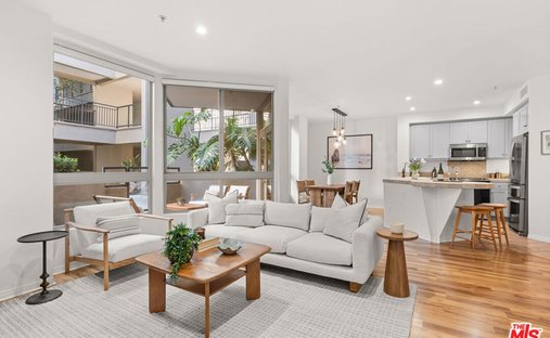 Condo in Los Angeles, California, United States 1