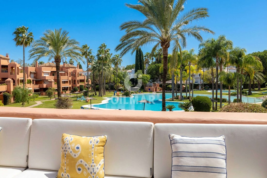 Penthouse in Atalaya-Isdabe, Estepona, Andalusia 2 - 17745197