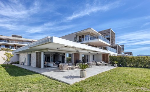 Villa in Nice, Provence-Alpes-Côte d'Azur, France 1