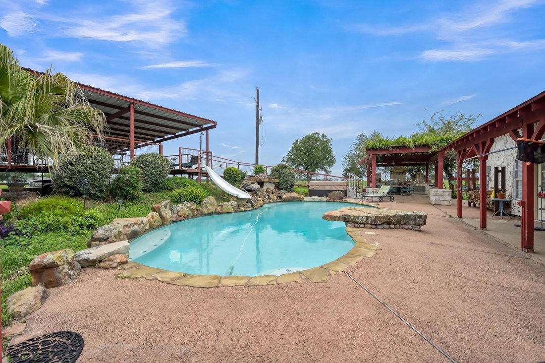 House in Waller, Texas, United States 4 - 17749152