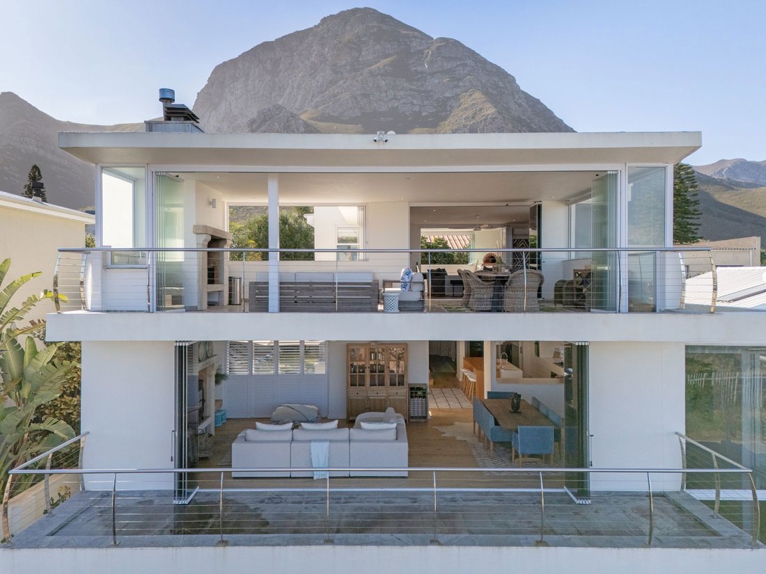 House in Overstrand Local Municipality, Western Cape, South Africa 3 - 17747656