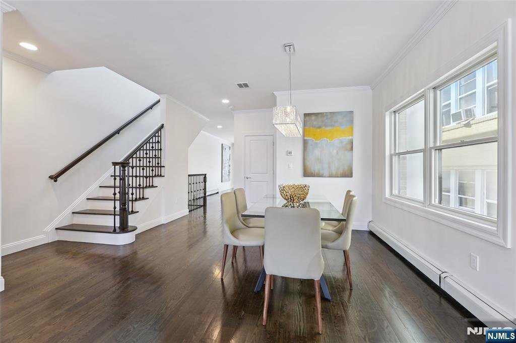 House in Cliffside Park, New Jersey, United States 5 - 17745004