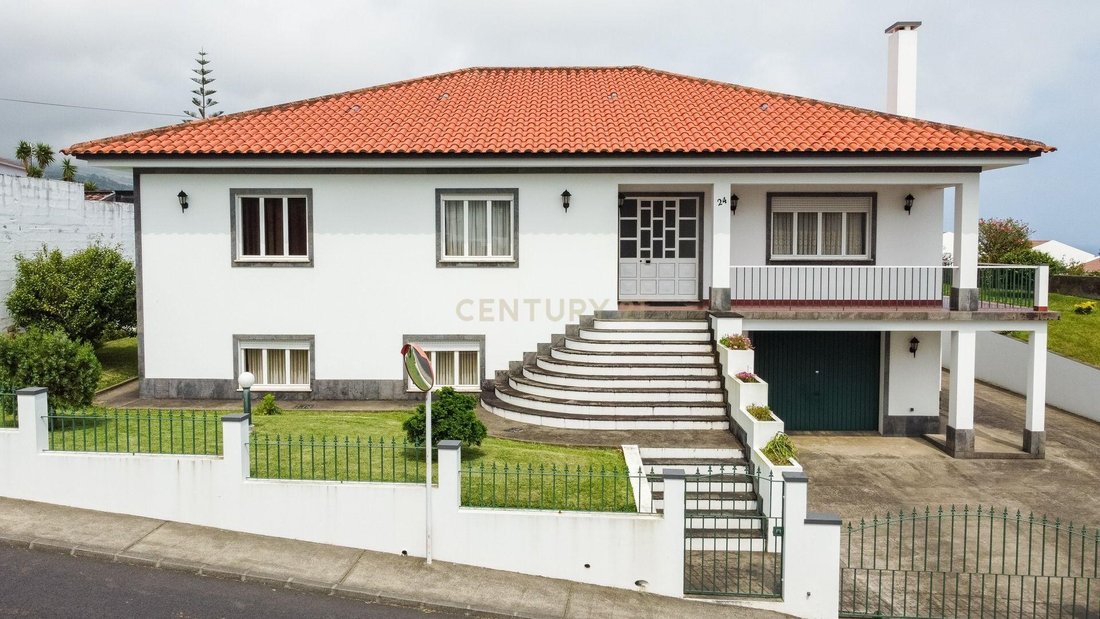 Villa in Vila Franca do Campo (Sao Pedro), Azores, Portugal 2 - 14642824