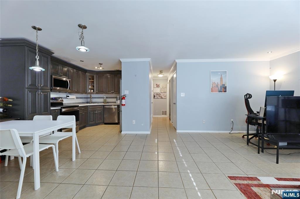 Condo in Englewood, New Jersey, United States 4 - 17745052