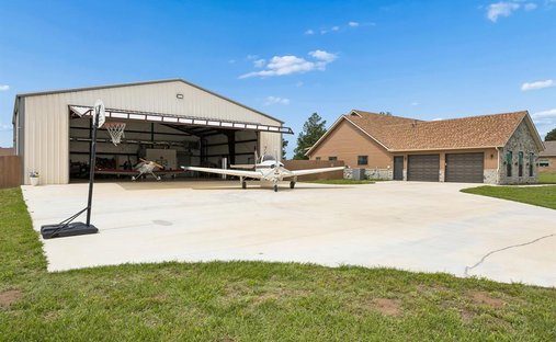 House in Edgewood, Texas, United States 1