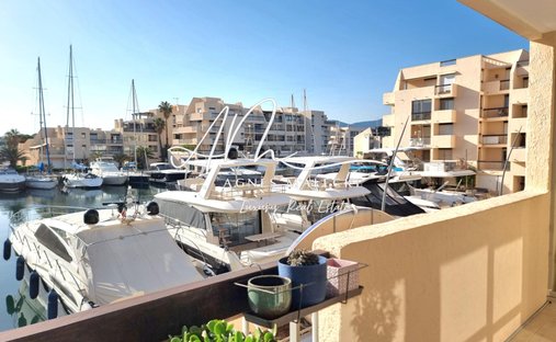 Apartment in Nord Est, Bormes-les-Mimosas, France 1