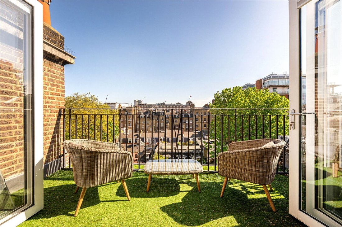 Apartment in Mayfair, Westminster, England 2 - 17547749