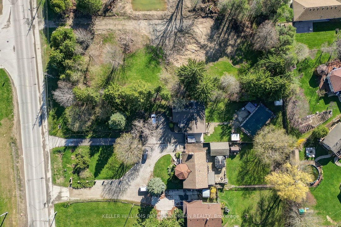 House in London, Ontario, Canada 4 - 17750502