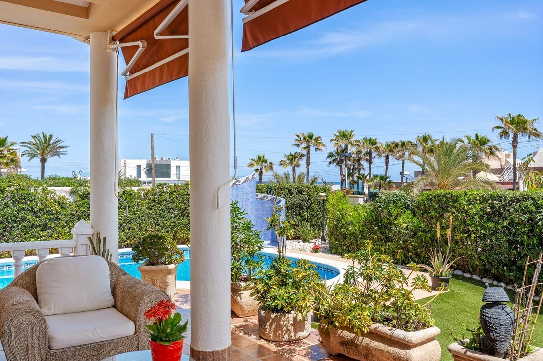 Villa in Torrevieja, Valencian Community, Spain 5 - 17743672