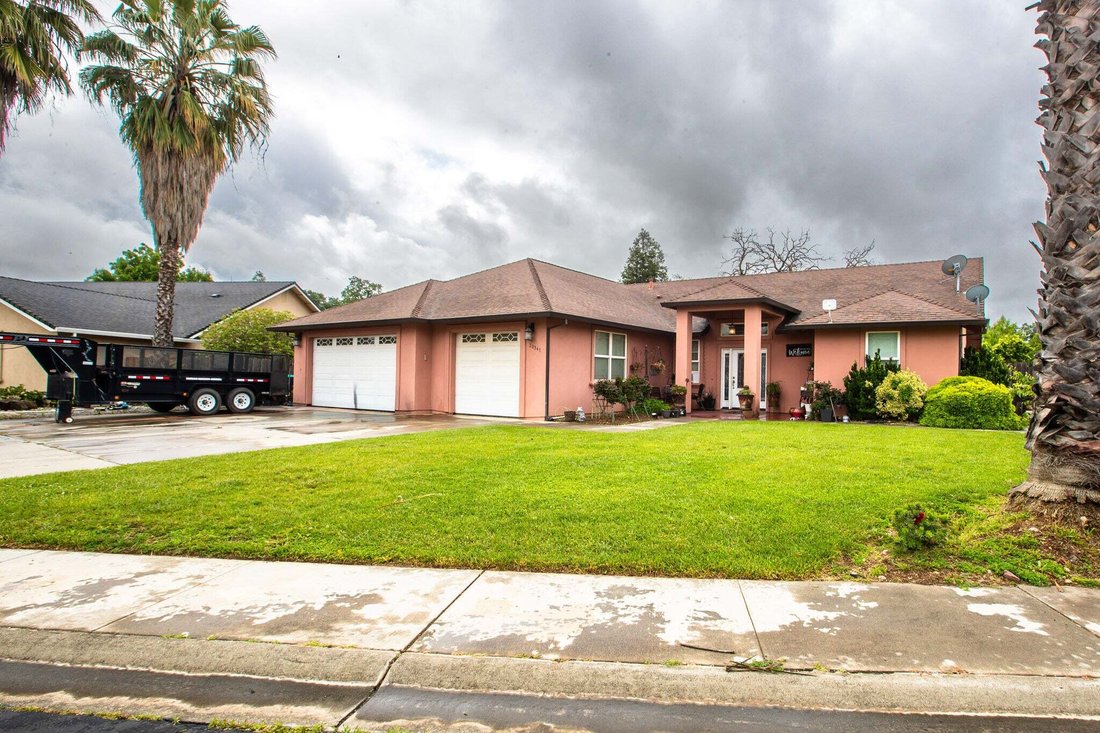 House in Red Bluff, California, United States 1 - 17742625