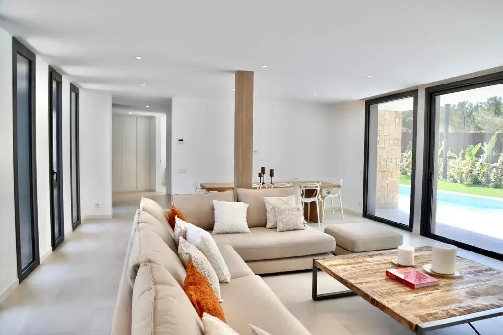 Villa in Roca Llisa, Santa Eularia des Riu, Balearic Islands 4 - 17747198